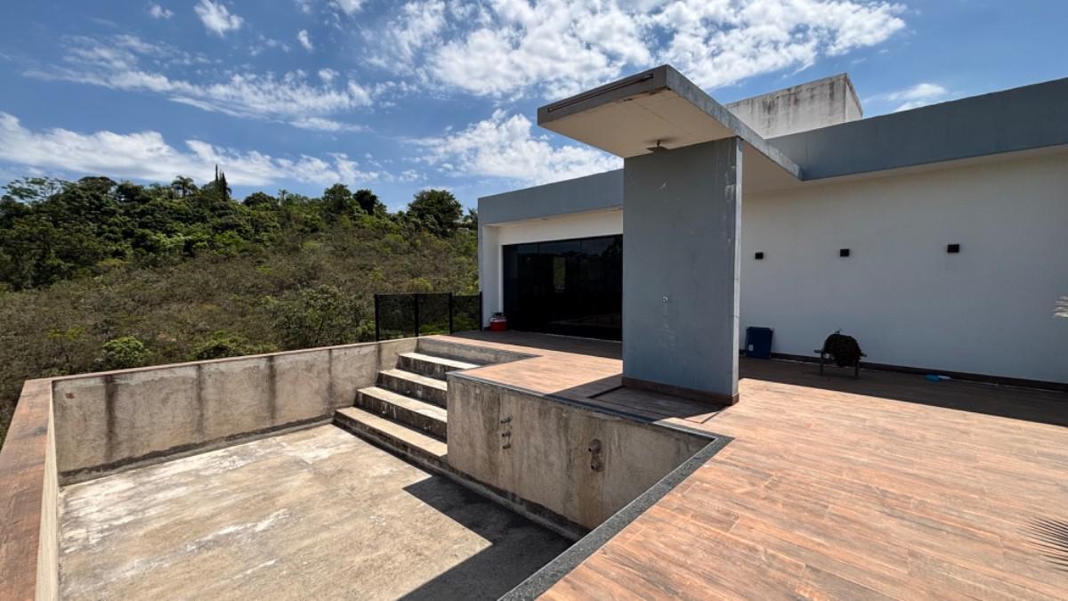 Fazenda, Serra Morena, 3 Quartos, 8 Vagas, 2 Suítes