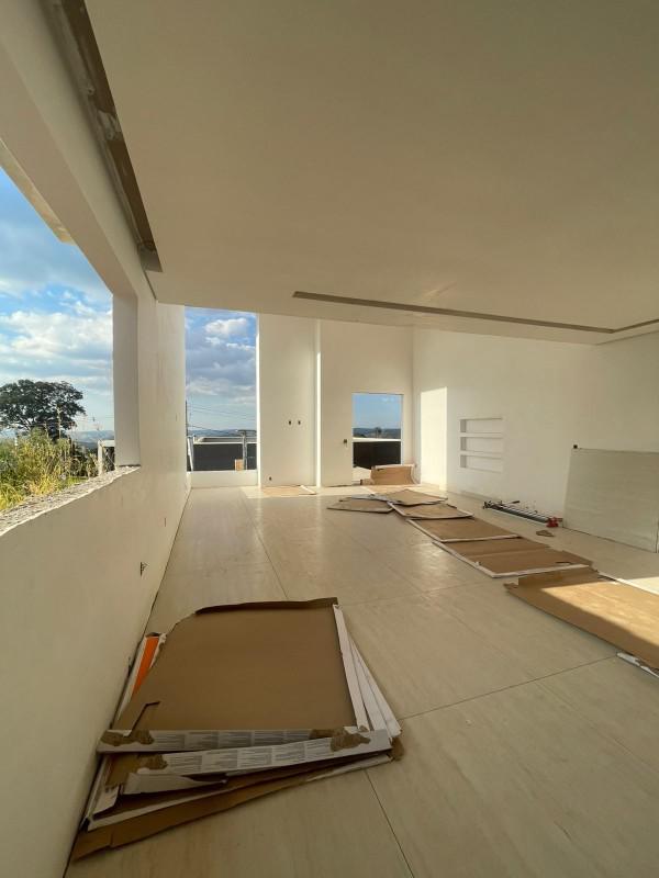 Casa, Serra dos Bandeirantes, 3 Quartos, 4 Vagas, 2 Suítes