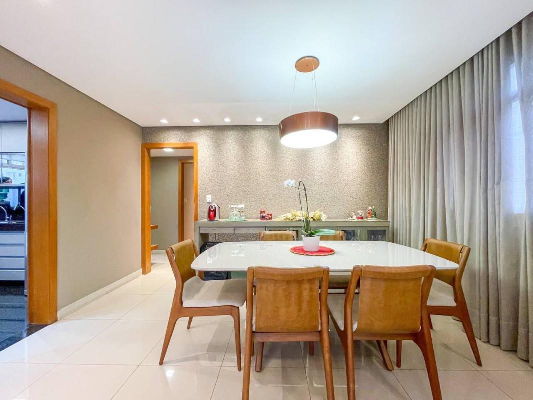 Apartamento, Castelo, 4 Quartos, 2 Vagas, 2 Suítes