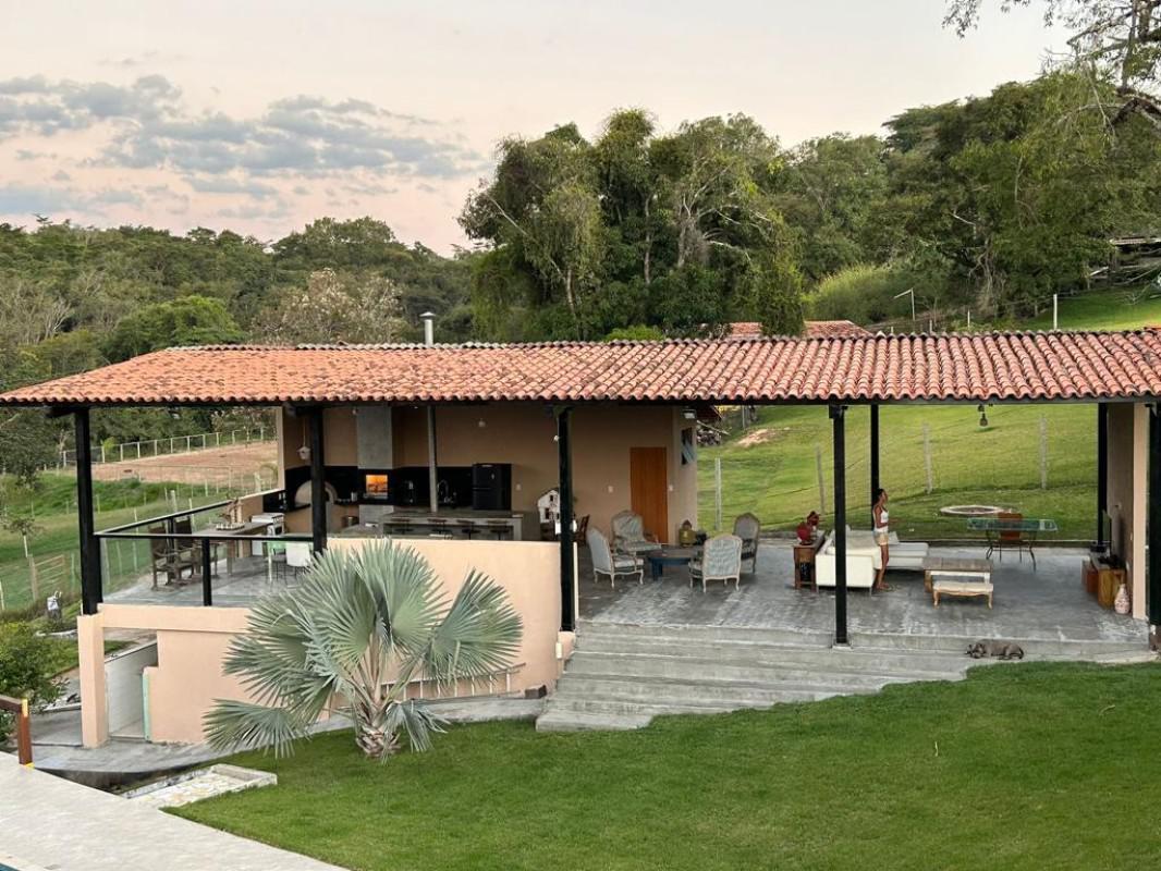 Fazenda, Zona Rural, 6 Quartos, 0 Vaga, 4 Suítes