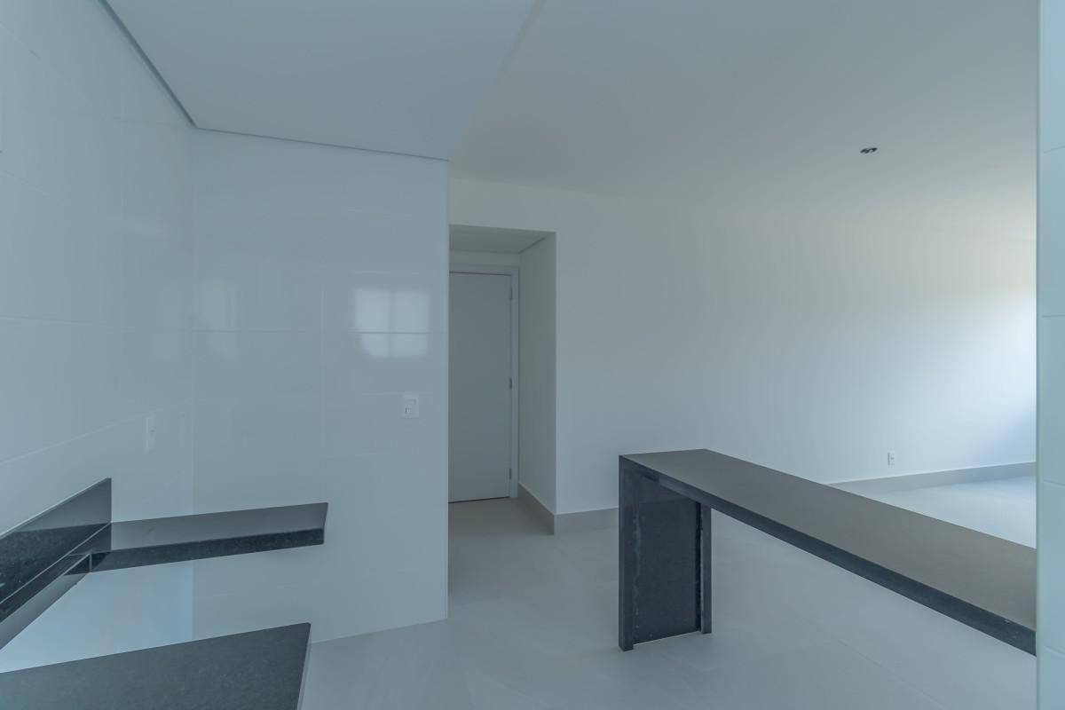 Apartamento, Sagrada Família, 3 Quartos, 2 Vagas, 1 Suíte