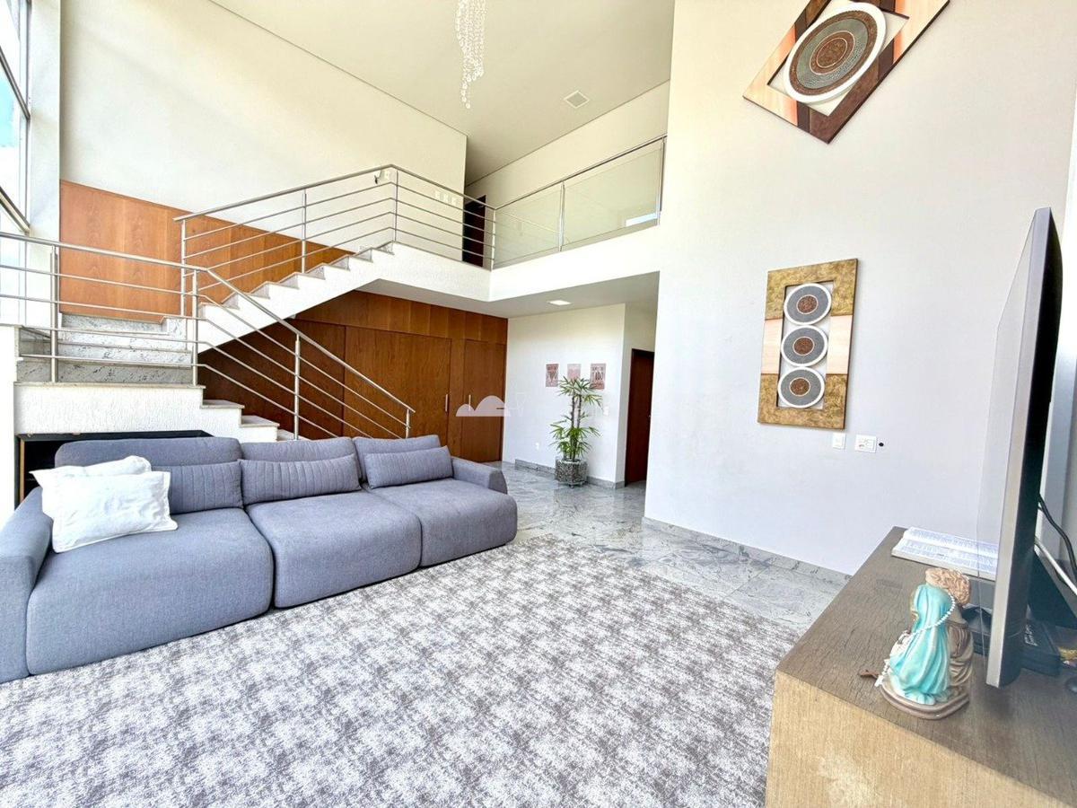 Casa, Trevo, 5 Quartos, 6 Vagas, 2 Suítes