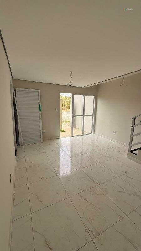 Casa, Petrópolis, 2 Quartos, 0 Vaga, 2 Suítes