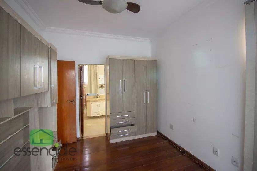 Casa, Europa, 3 Quartos, 6 Vagas, 1 Suíte