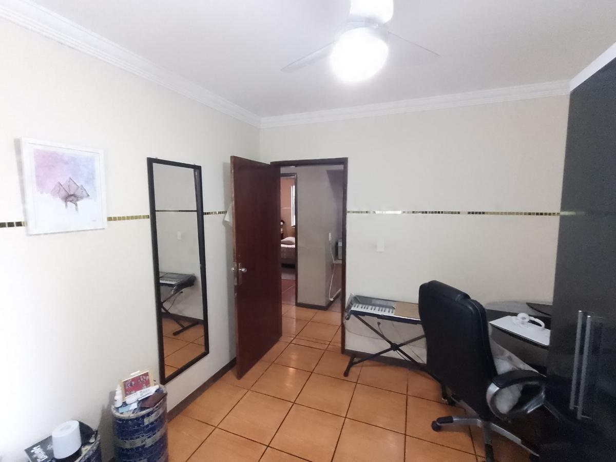 Casa, Planalto, 4 Quartos, 3 Vagas, 1 Suíte