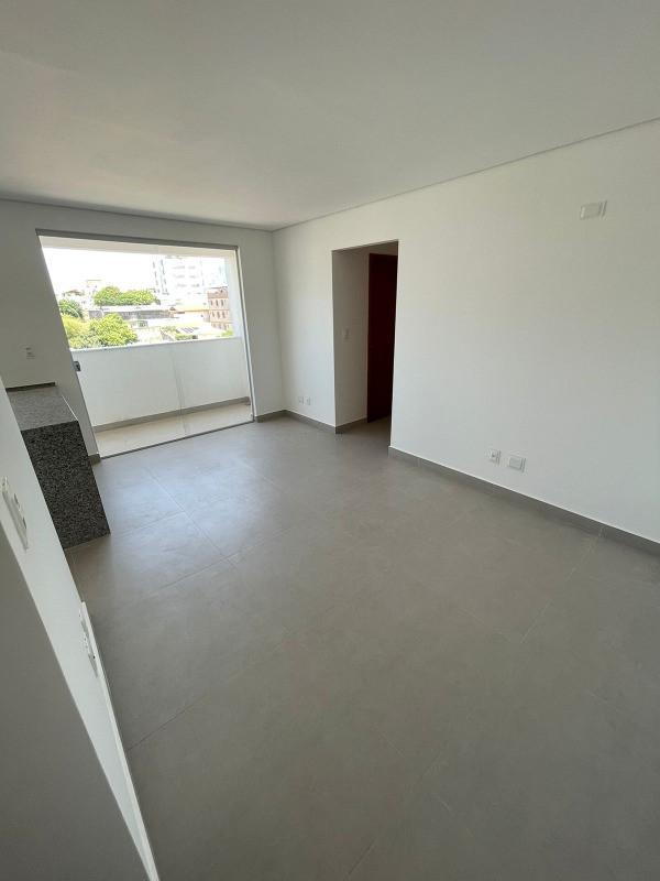 Apartamento, Sagrada Família, 2 Quartos, 2 Vagas, 1 Suíte