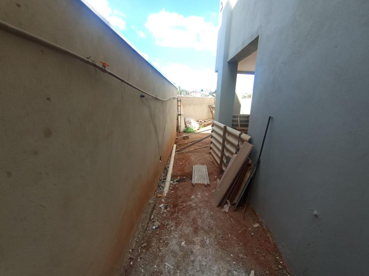 Casa, Santa Cruz, 3 Quartos, 2 Vagas, 1 Suíte