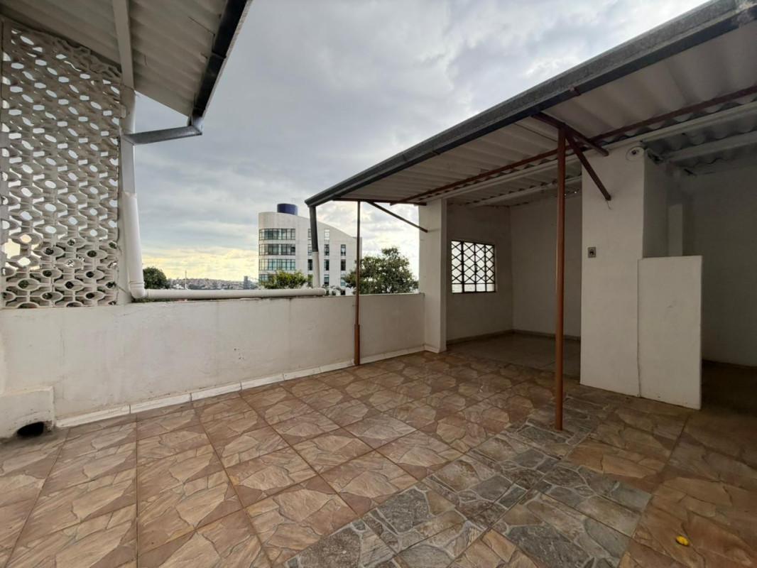 Casa, Graça, 4 Quartos, 2 Vagas, 1 Suíte