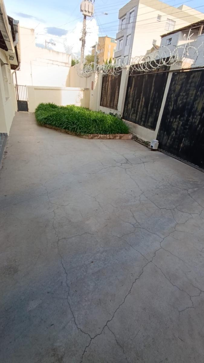 Casa, Carlos Prates, 3 Quartos, 4 Vagas, 1 Suíte