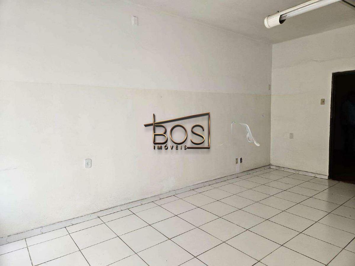 Sala, Centro, 0 Quarto, 0 Vaga, 1 Suíte