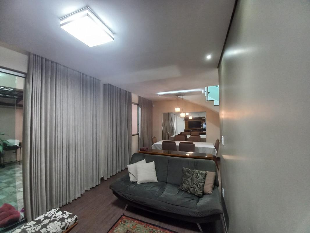Casa, Industrial São Luiz, 3 Quartos, 2 Vagas, 1 Suíte