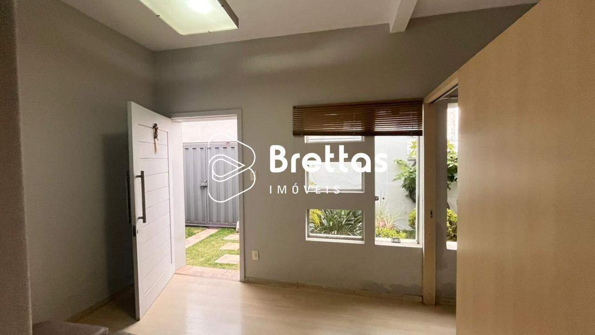 Casa, Centro, 2 Quartos, 2 Vagas, 2 Suítes
