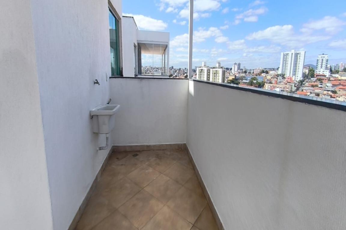 Cobertura, Santa Cruz, 3 Quartos, 2 Vagas, 1 Suíte