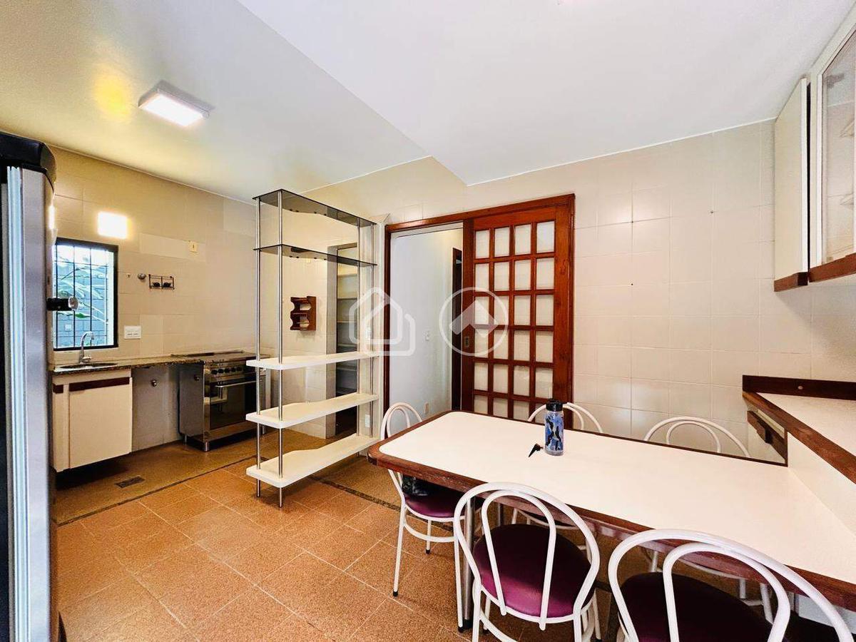 Casa, Buritis, 4 Quartos, 6 Vagas, 1 Suíte