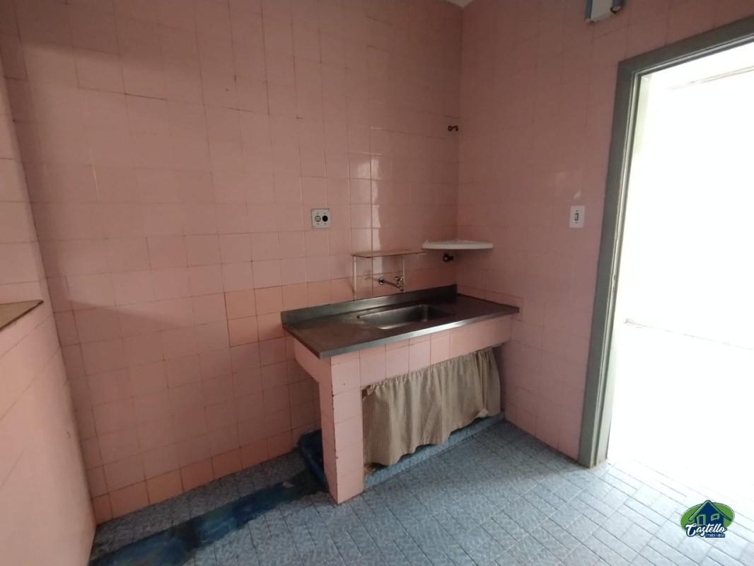 Casa, Cachoeirinha, 2 Quartos, 0 Vaga