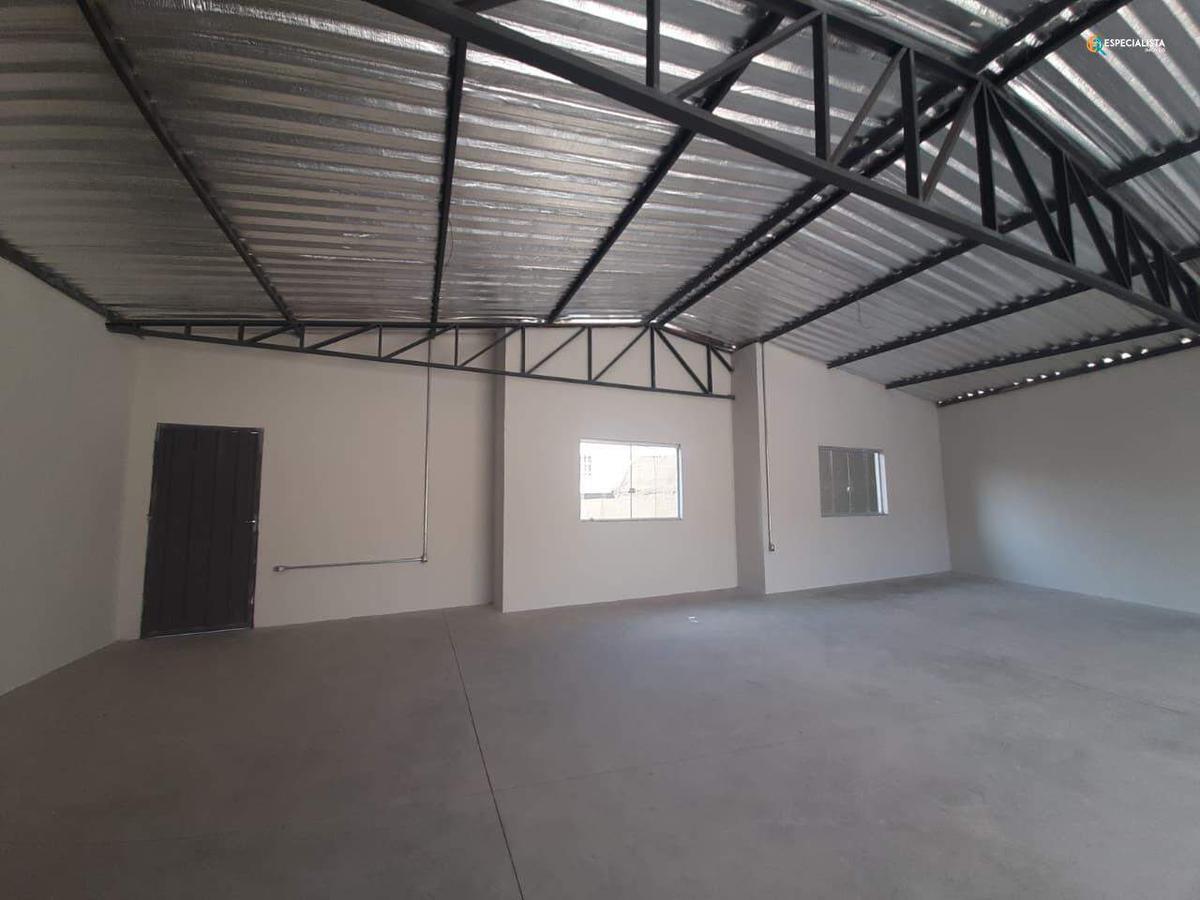 Galpão, Quarenta e Dois, 0 Quarto, 4 Vagas