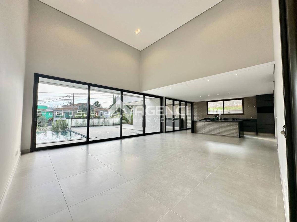 Casa em Condomínio, Alphaville - Lagoa dos Ingleses, 4 Quartos, 0 Vaga, 4 Suítes