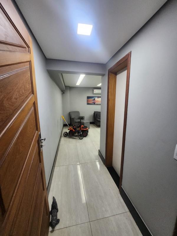 Casa, Cabral, 3 Quartos, 4 Vagas, 1 Suíte