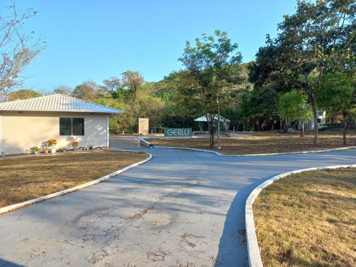 Casa em Condomínio, Gentileza, 2 Quartos, 10 Vagas, 1 Suíte