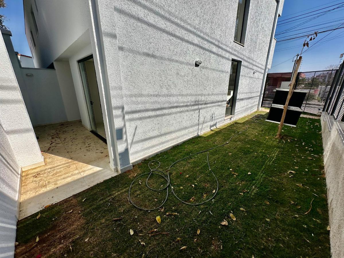 Casa, Planalto, 3 Quartos, 2 Vagas, 1 Suíte