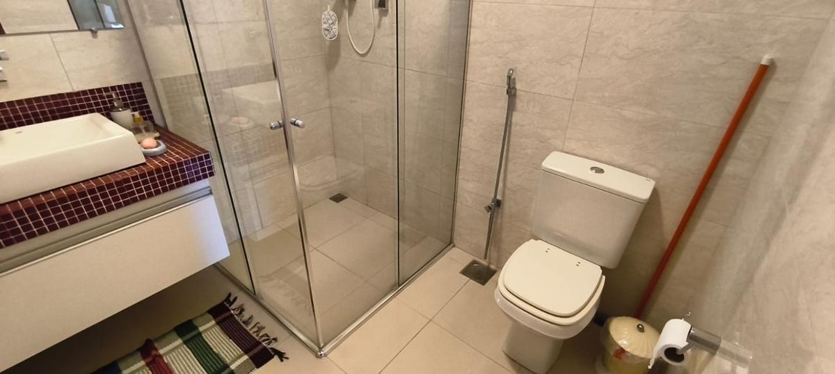 Casa, Cachoeirinha, 6 Quartos, 4 Vagas, 2 Suítes