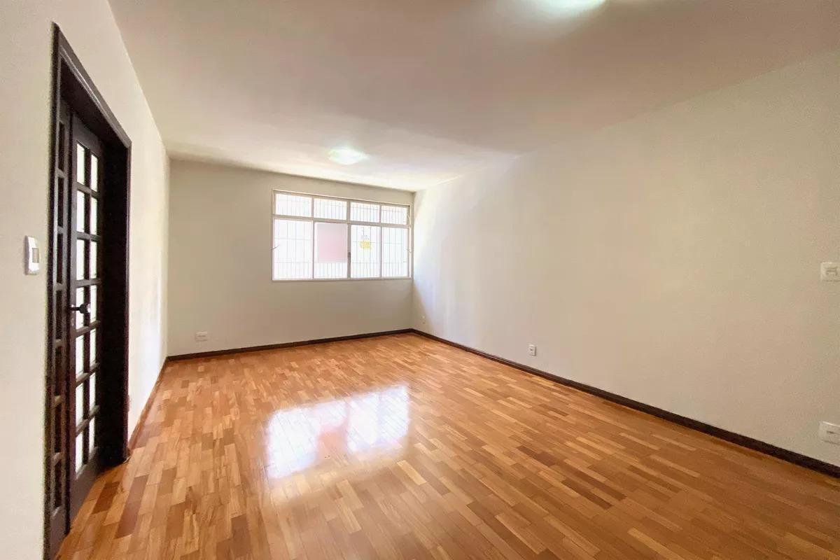 Apartamento, Funcionários, 4 Quartos, 2 Vagas, 1 Suíte