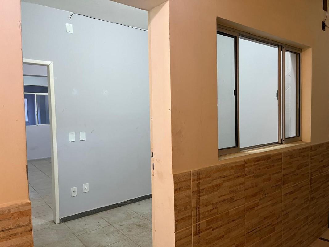 Andar, Centro, 1 Quarto, 0 Vaga