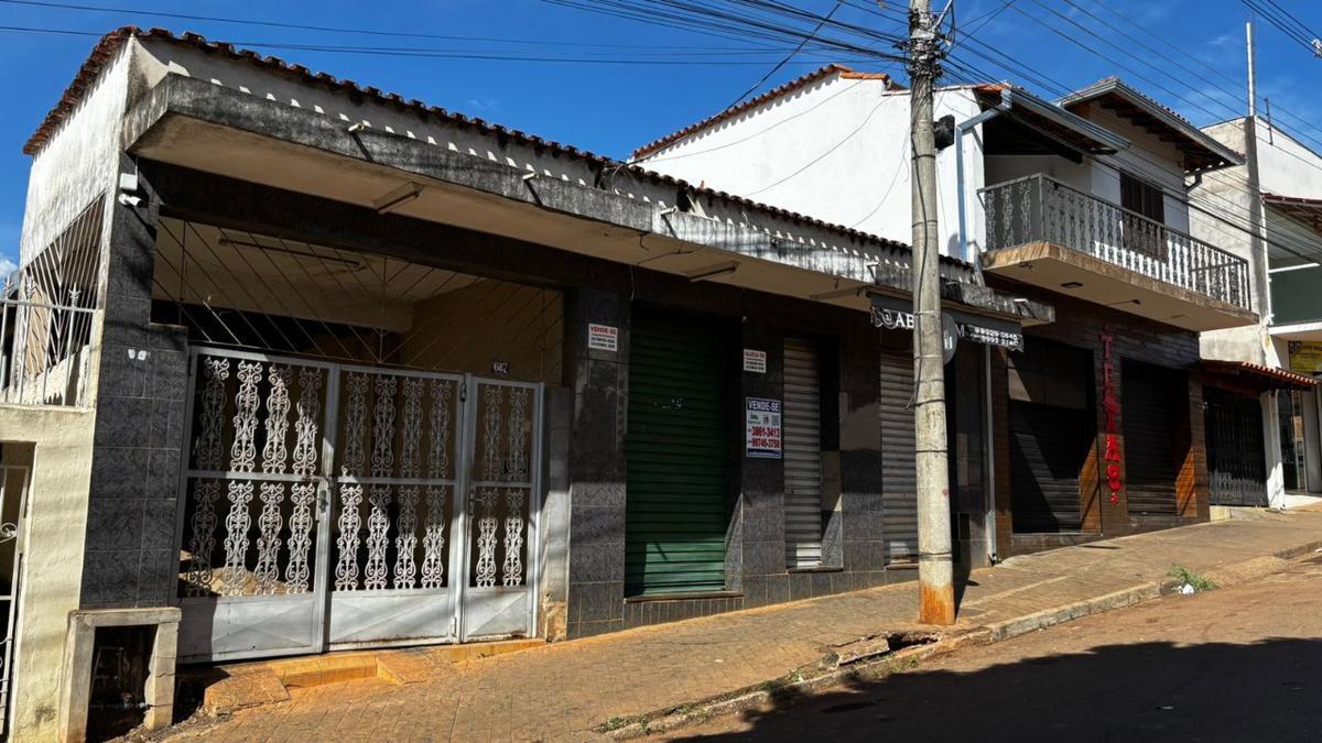 Casa, Centro, 3 Quartos, 2 Vagas