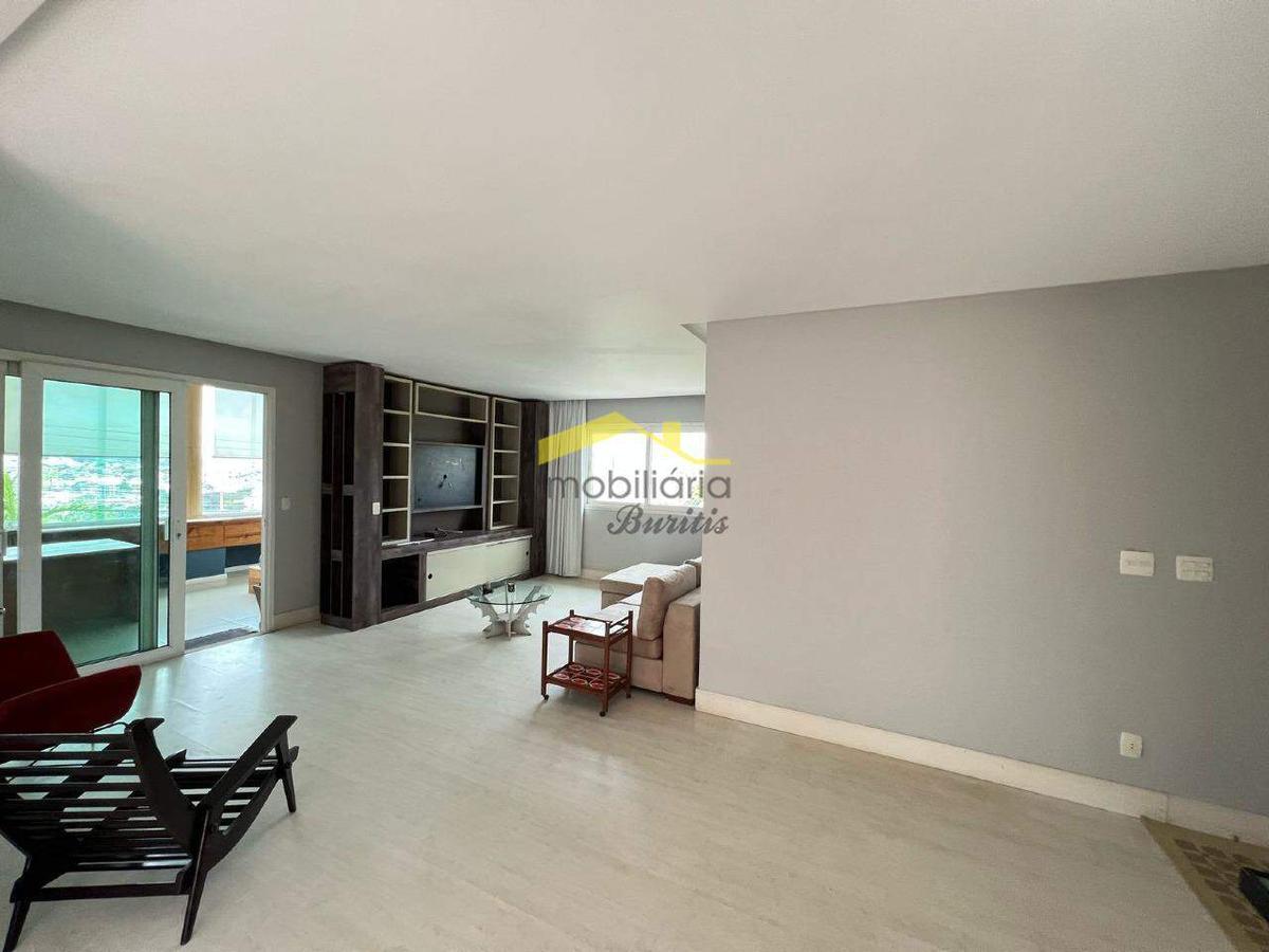 Casa, Estoril, 3 Quartos, 6 Vagas, 1 Suíte