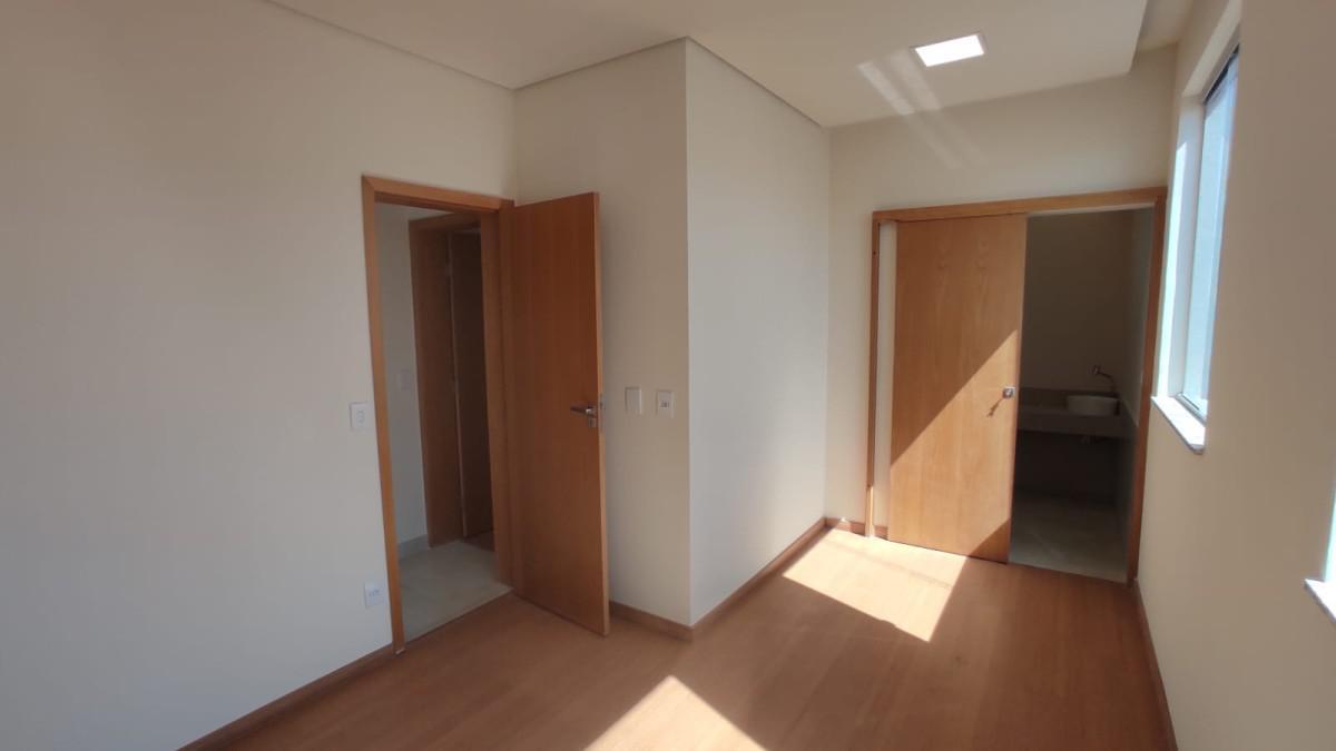 Casa, Santa Rosa, 3 Quartos, 4 Vagas, 1 Suíte