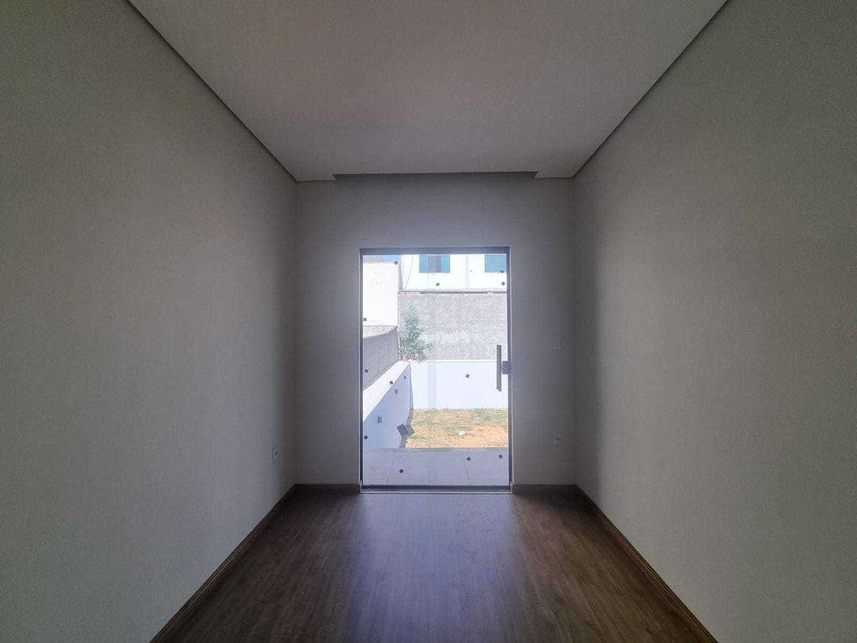 Casa, Jardim Riacho das Pedras, 3 Quartos, 4 Vagas, 1 Suíte