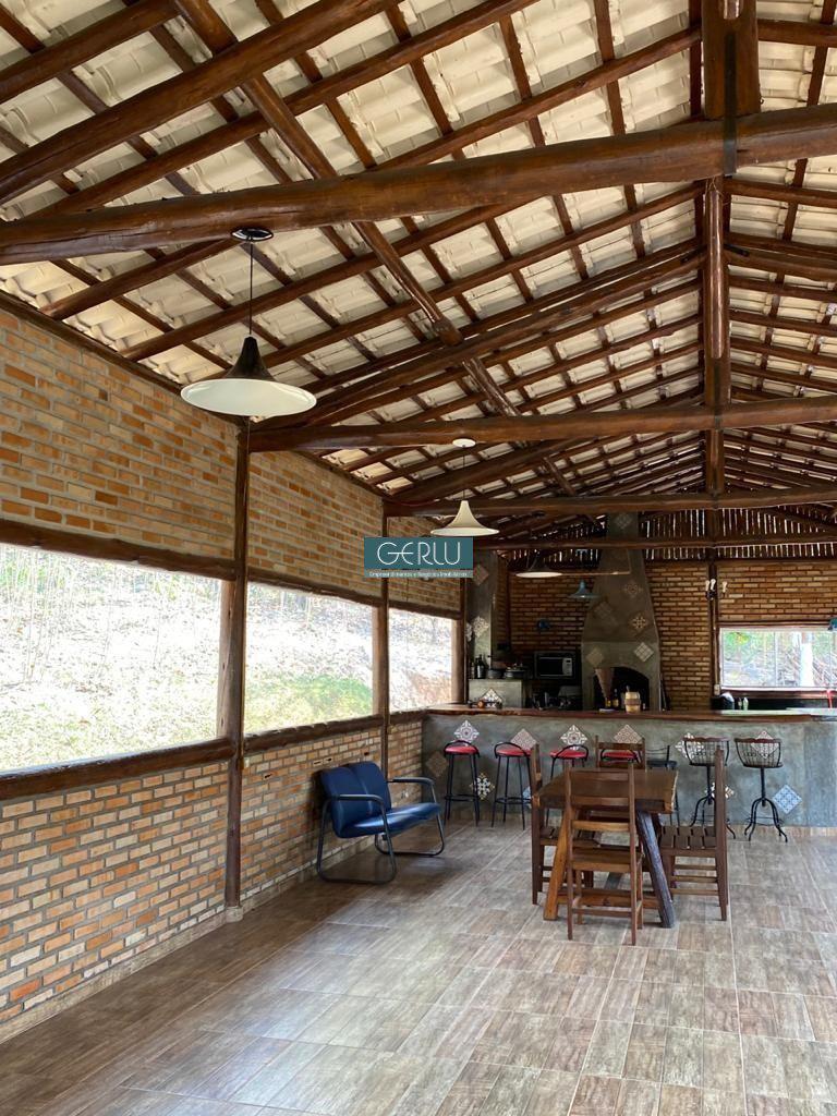 Rural, Bandeirinhas, 5 Quartos, 10 Vagas, 1 Suíte