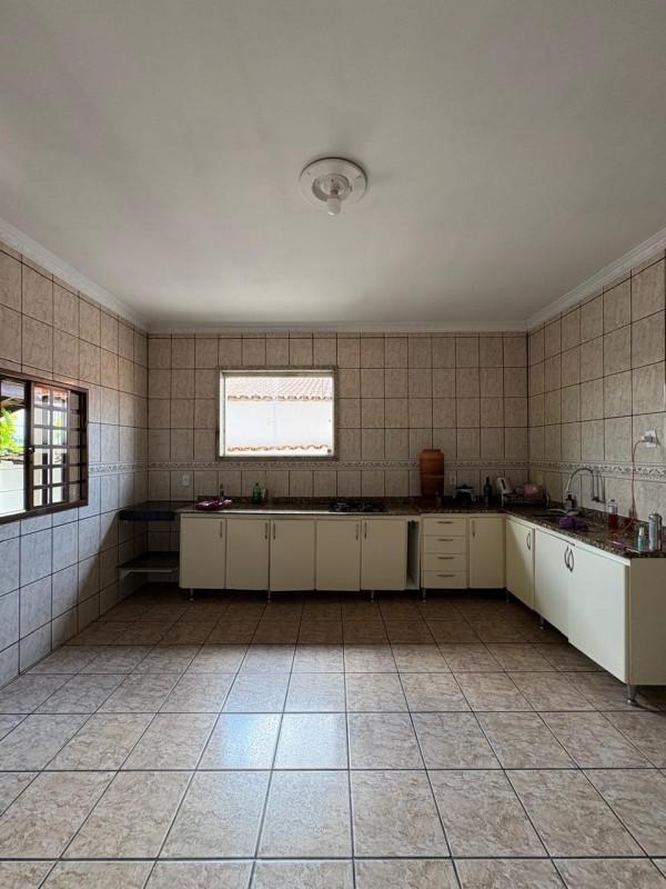 Casa, Amazonas, 4 Quartos, 5 Vagas, 2 Suítes