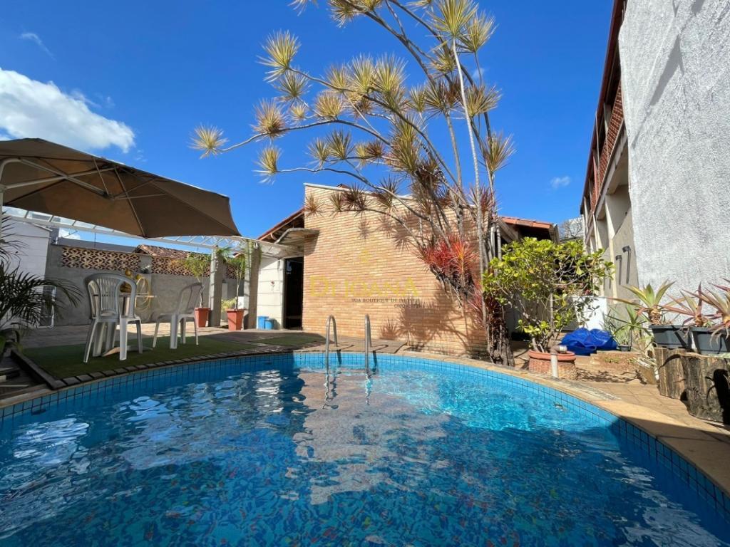 Casa, Centro, 3 Quartos, 2 Vagas, 1 Suíte