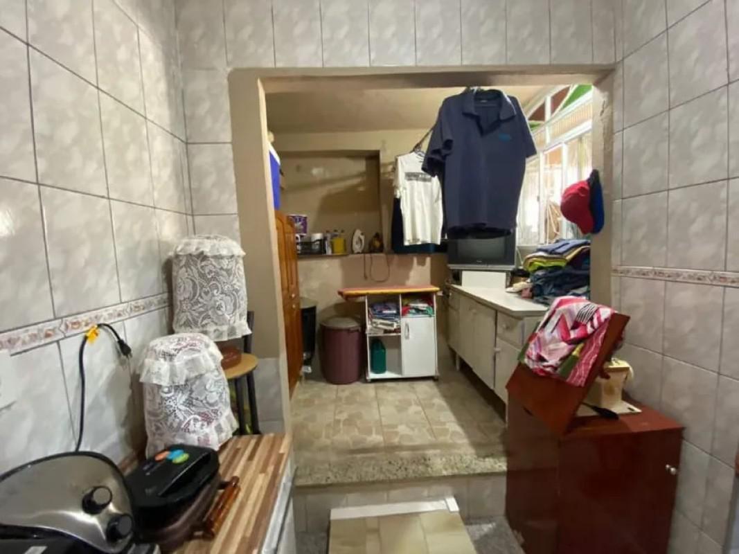 Casa, Teixeira Dias, 4 Quartos, 2 Vagas, 1 Suíte