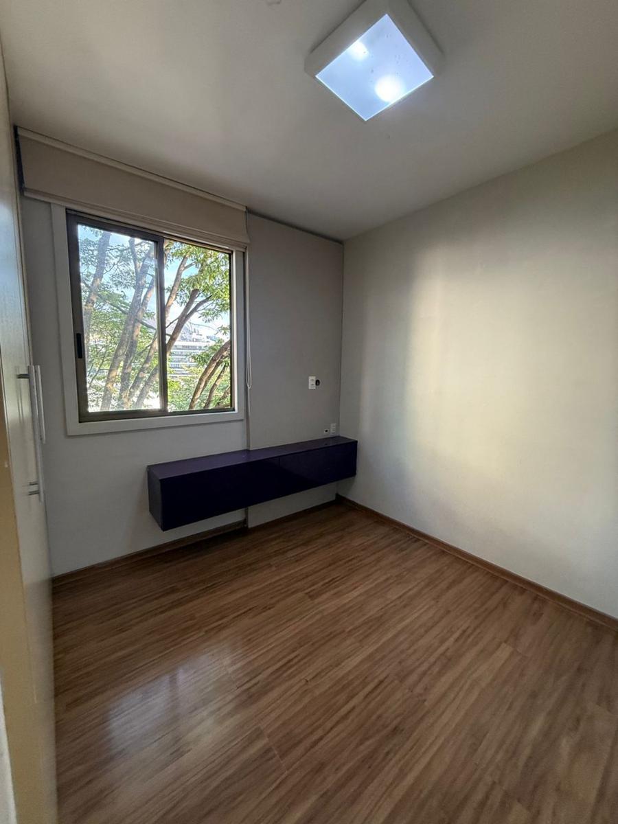 Apartamento, Estoril, 2 Quartos, 2 Vagas