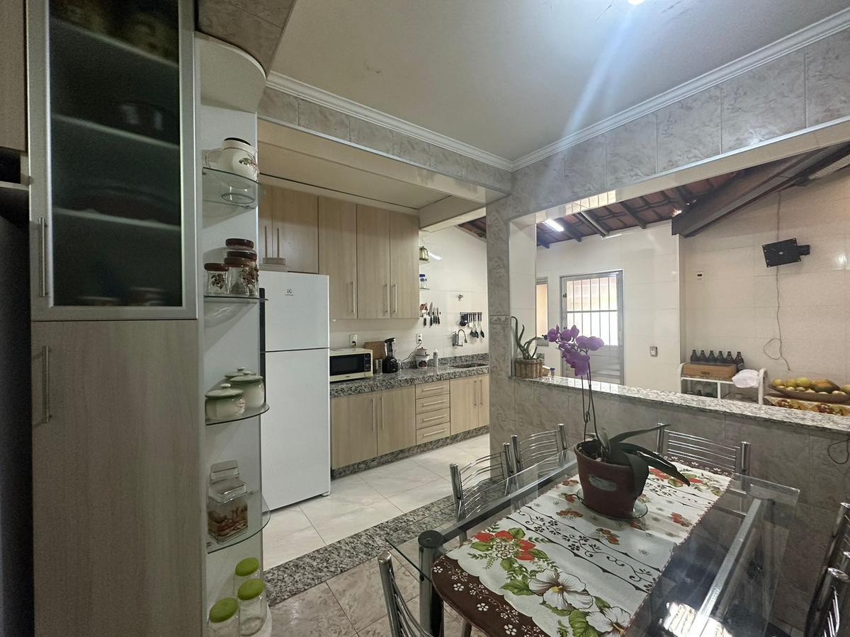 Casa, Tirol, 3 Quartos, 3 Vagas, 1 Suíte