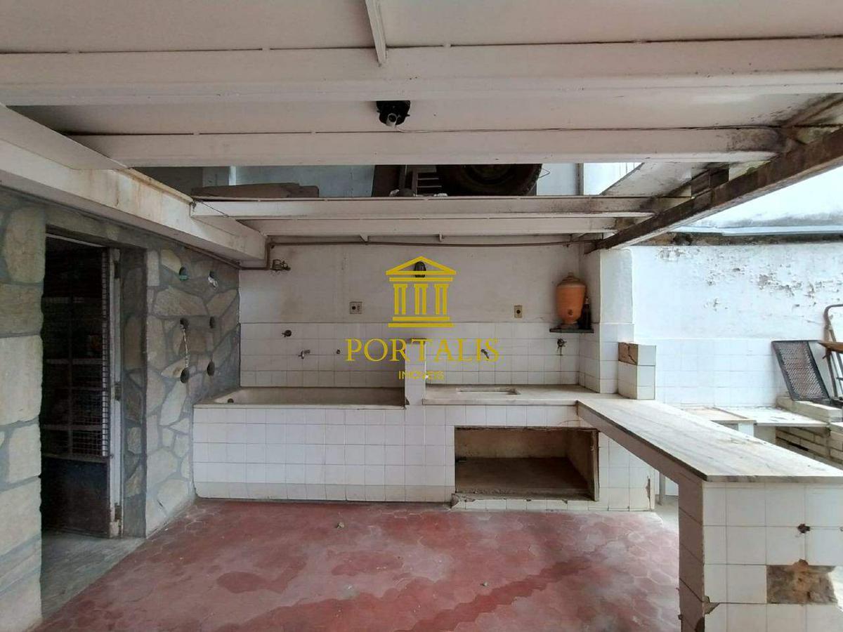 Casa Comercial, Funcionários, 9 Quartos, 5 Vagas