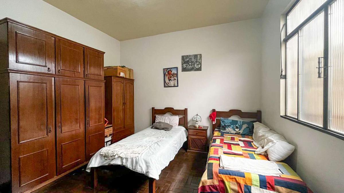 Casa, Santa Terezinha, 4 Quartos, 5 Vagas, 1 Suíte