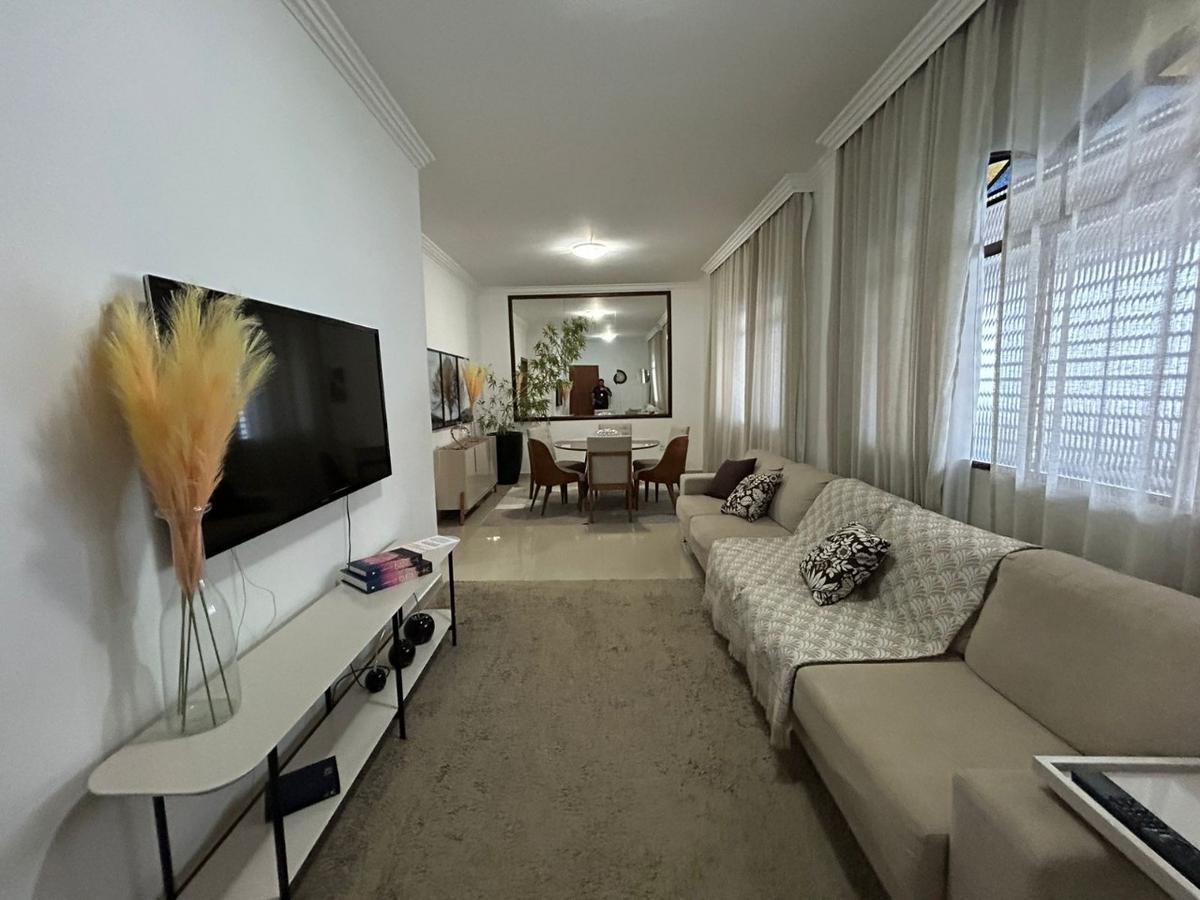 Casa, Santa Cruz Industrial, 3 Quartos, 5 Vagas, 1 Suíte