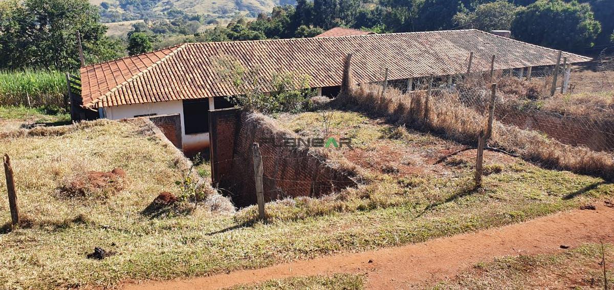 Fazenda, Centro, 2 Quartos, 0 Vaga