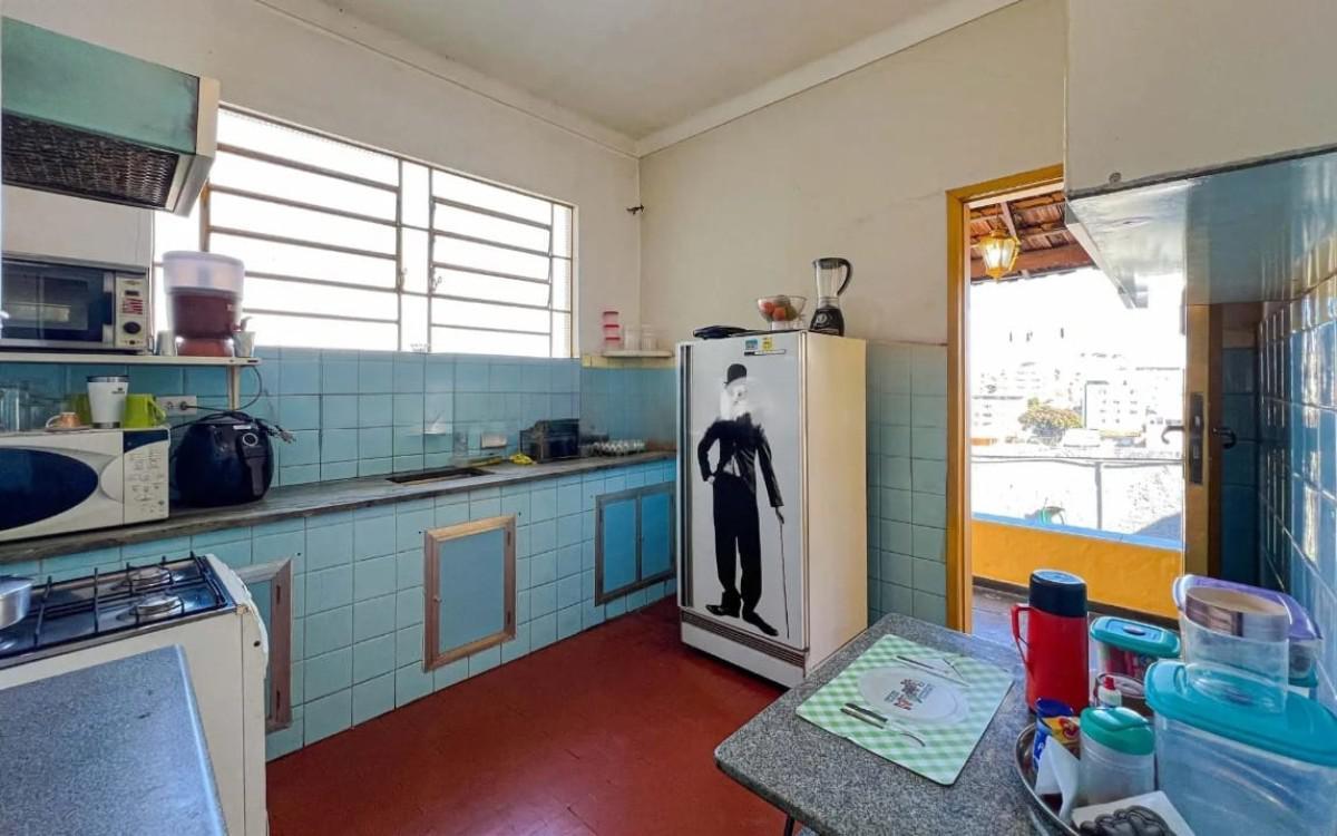 Casa, Sagrada Família, 2 Quartos, 3 Vagas, 2 Suítes