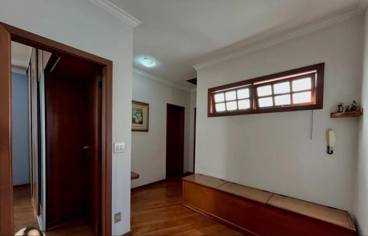 Casa, Nova Esperança, 4 Quartos, 4 Vagas, 1 Suíte