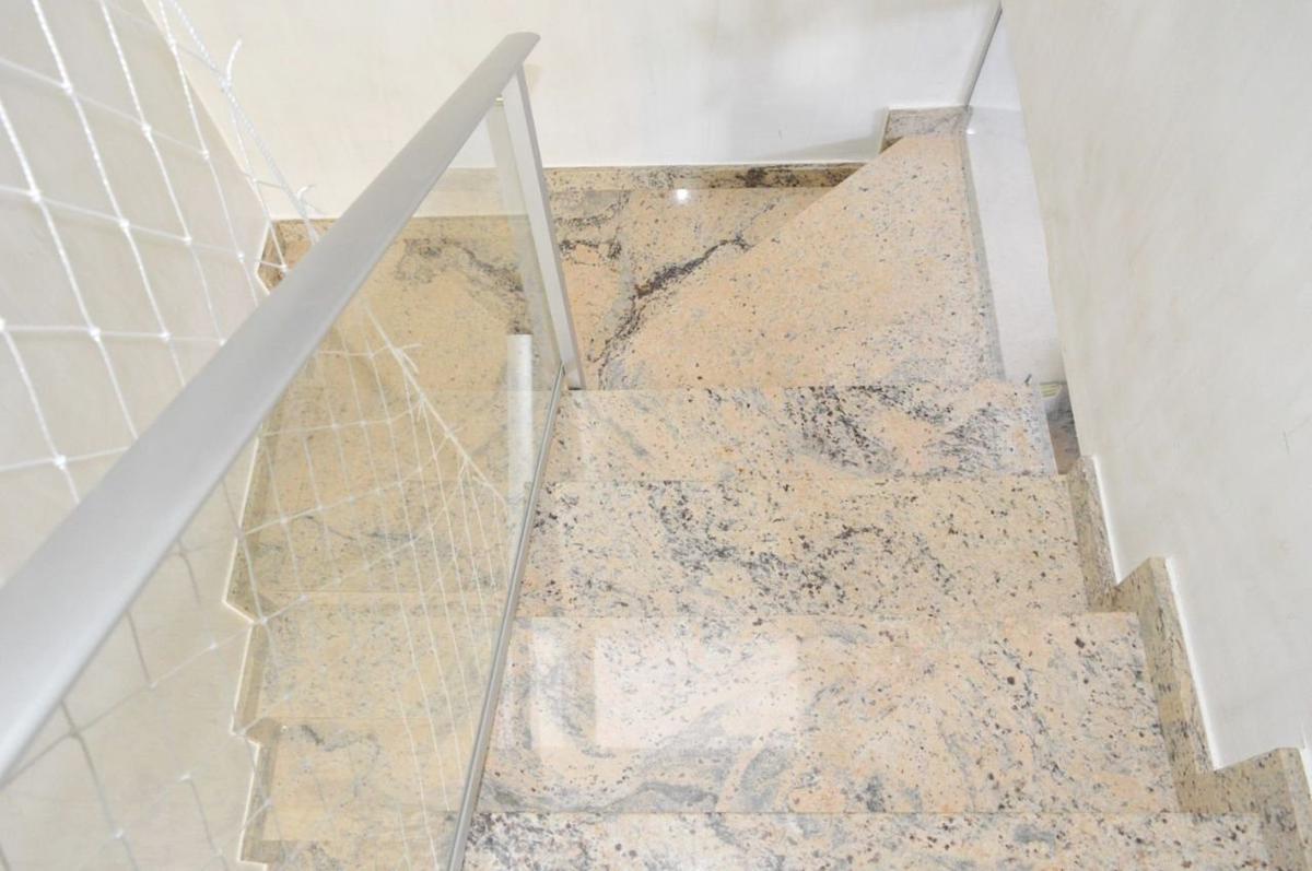 Casa, Castelo, 3 Quartos, 2 Vagas, 1 Suíte