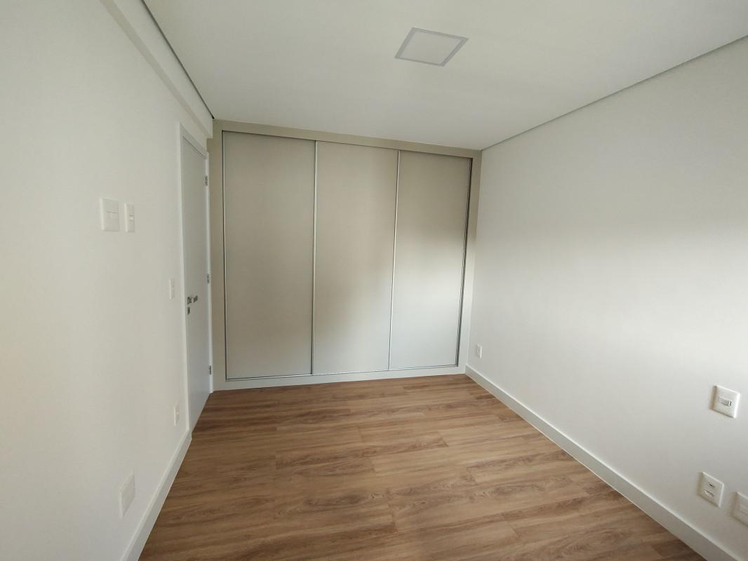 Apartamento, Sagrada Família, 3 Quartos, 2 Vagas, 1 Suíte