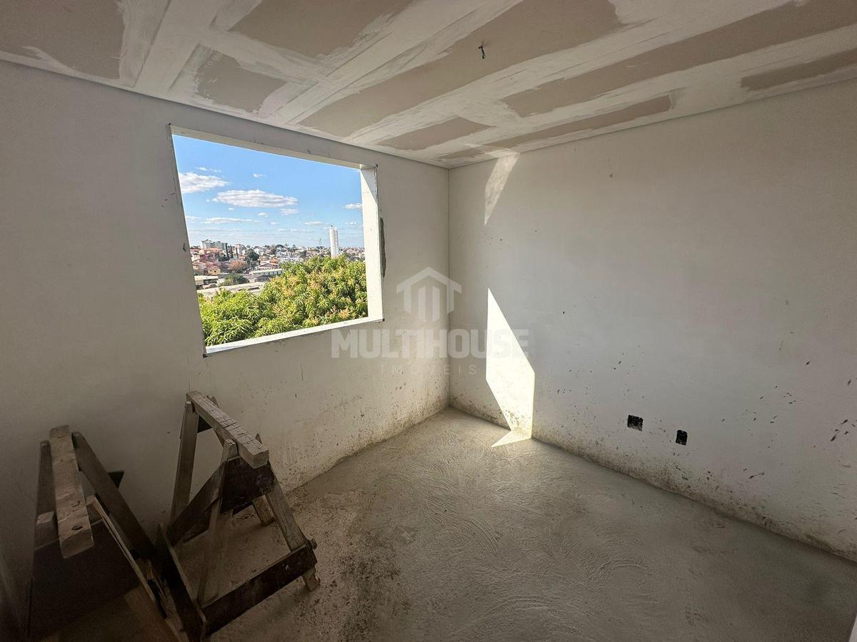 Apartamento, Santa Amélia, 3 Quartos, 4 Vagas, 1 Suíte