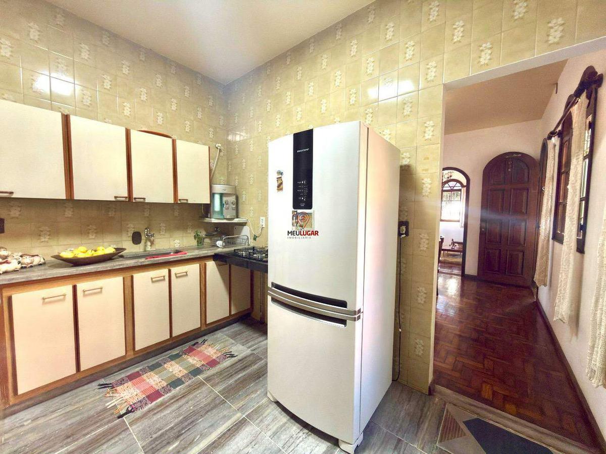 Casa, Barreiro, 3 Quartos, 5 Vagas, 1 Suíte