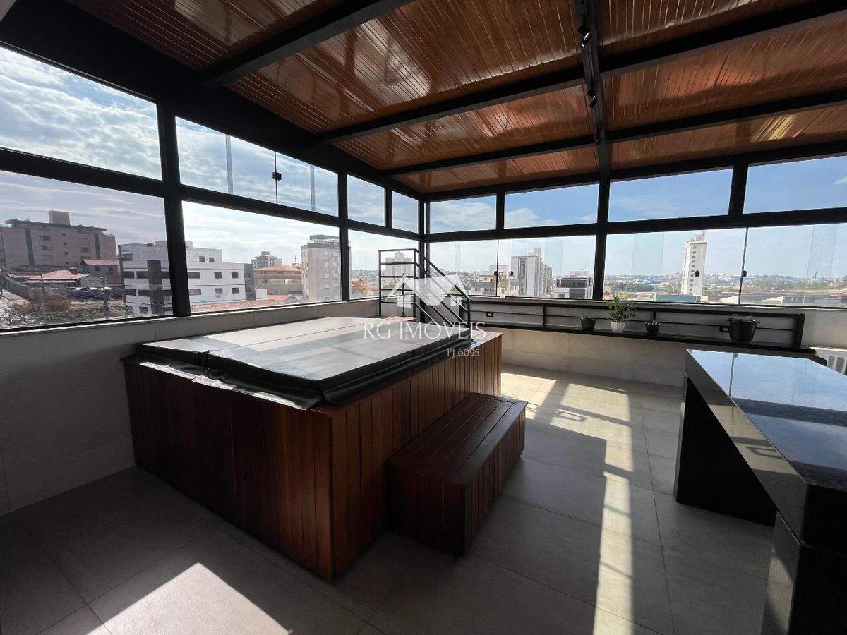 Cobertura, Barreiro, 3 Quartos, 2 Vagas, 1 Suíte