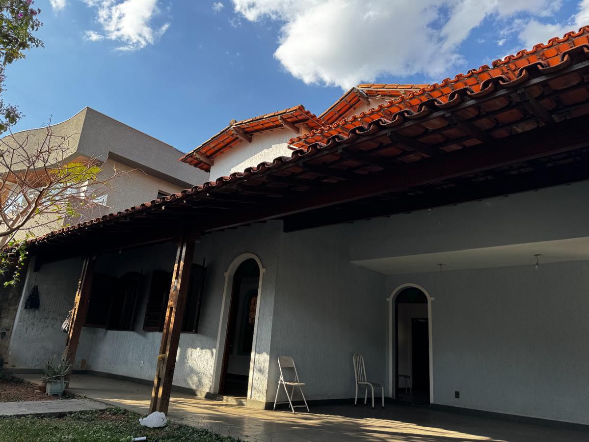 Casa, Jardim Atlântico, 5 Quartos, 4 Vagas, 1 Suíte