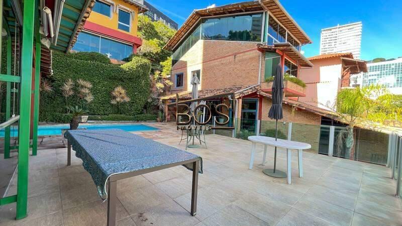 Casa, Santa Lúcia, 5 Quartos, 5 Vagas, 2 Suítes